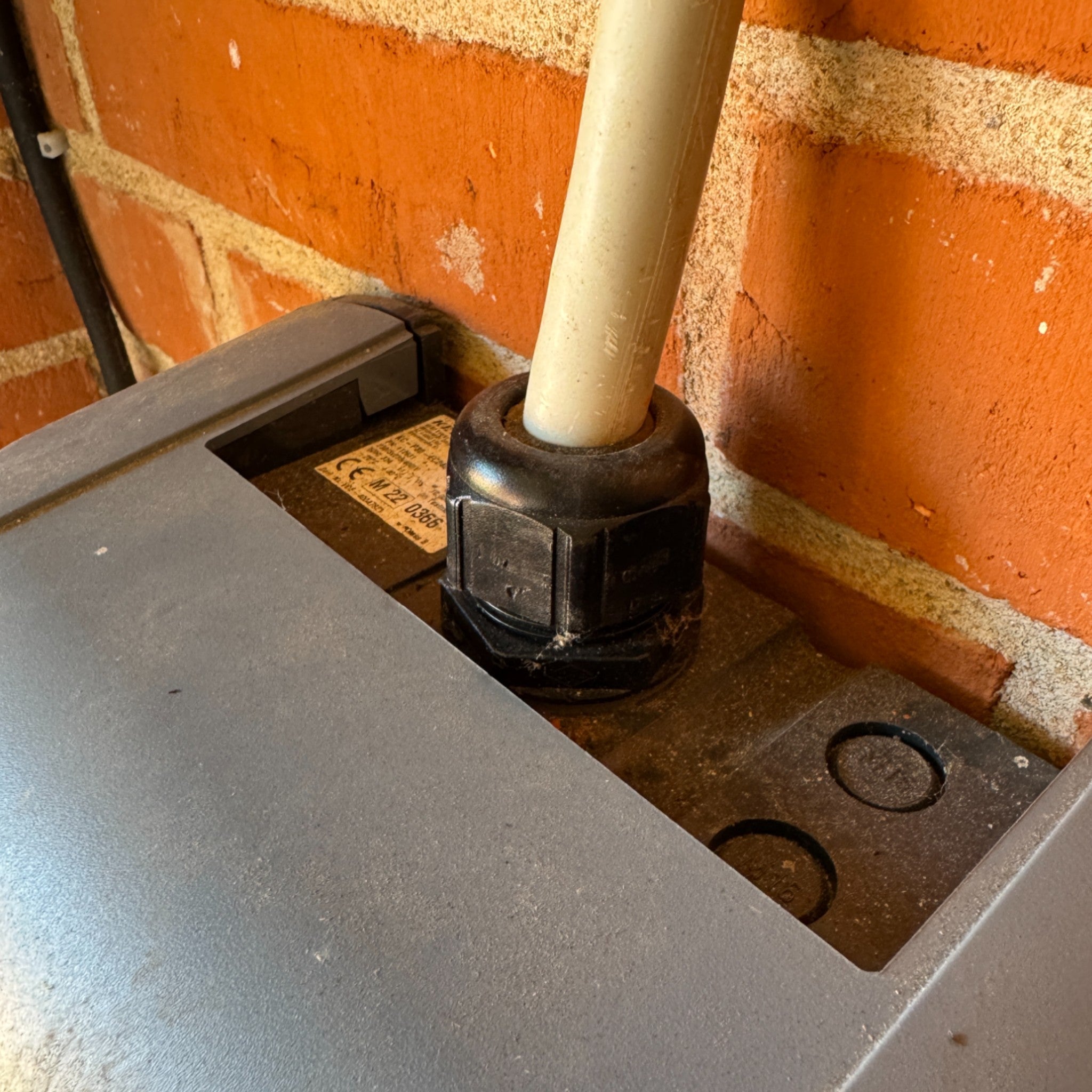 Beskyttende Låg til Clever Ladestander - 3D-printet dæksel til ladestander-indgangen for beskyttelse mod støv og fugt fra JM Dimensions