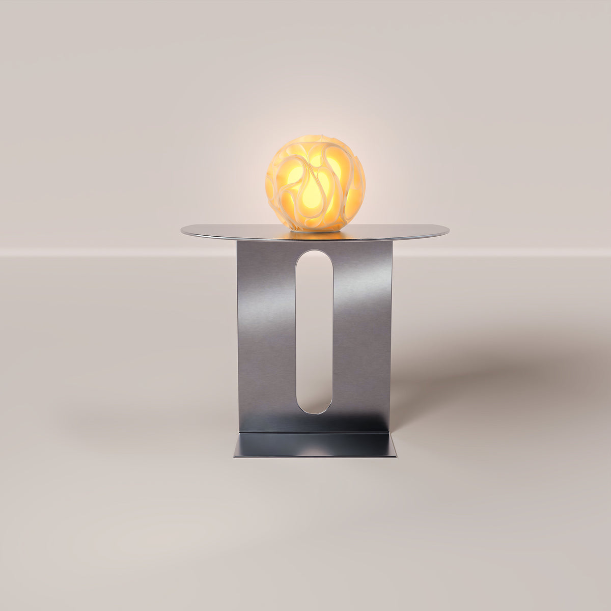 Leora O1 Gravity Skulpturlampe set fra siden