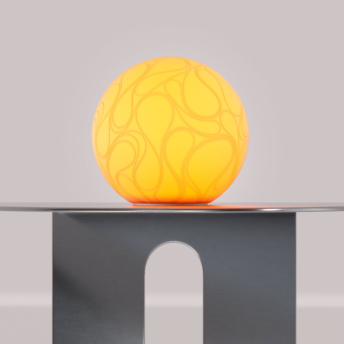 Leora O8 River Skulpturlampe set fra siden