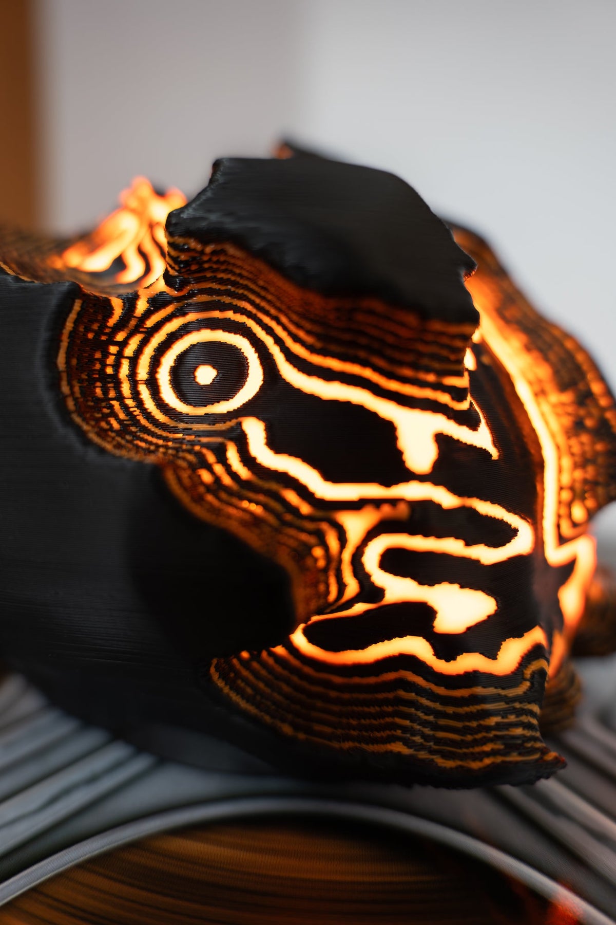 Leora O12-s Fire Mini Lampe i et boligmiljø
