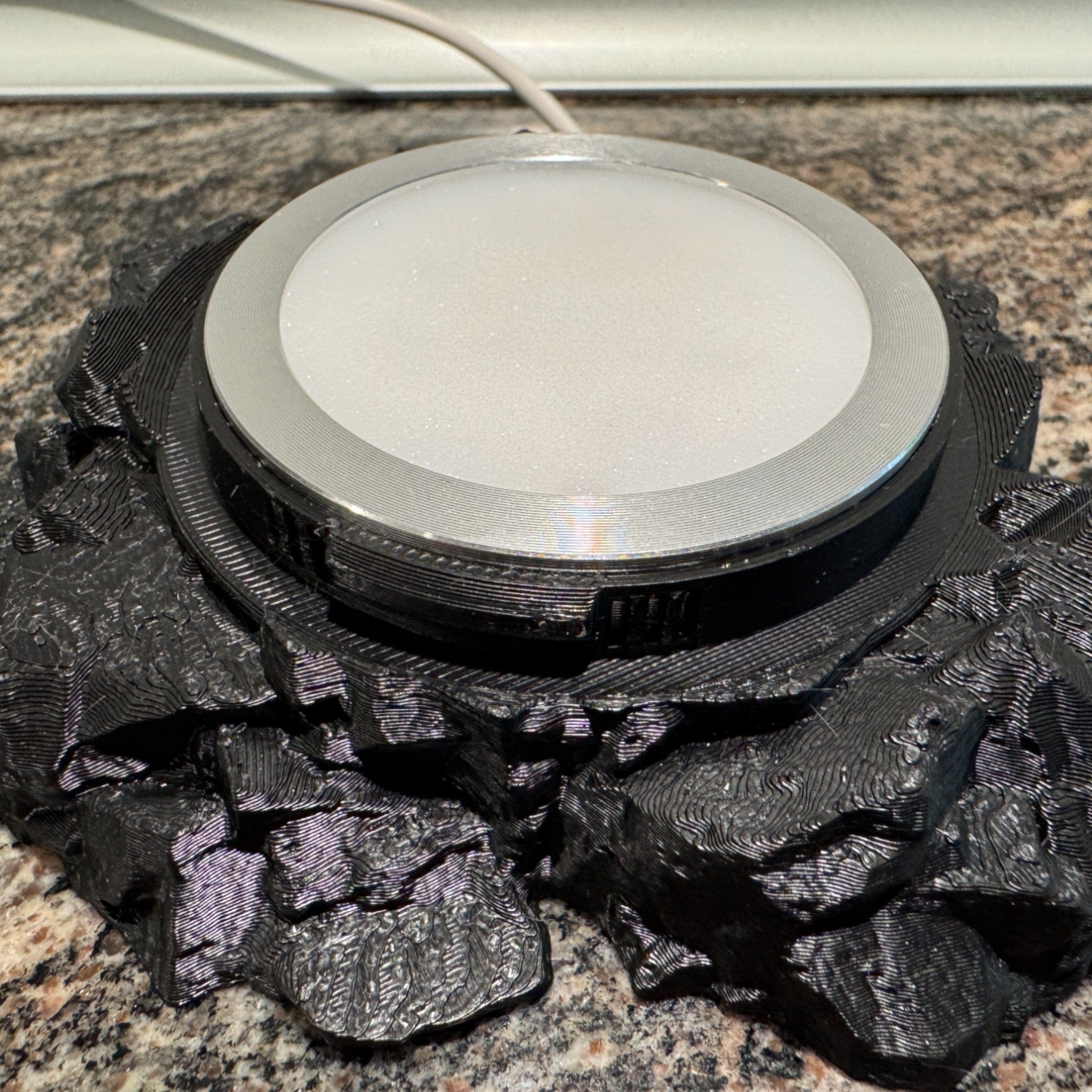 Månelampe - Ø20 cm - bord- og natbordslampe med beroligende måneglød fra JM Dimensions