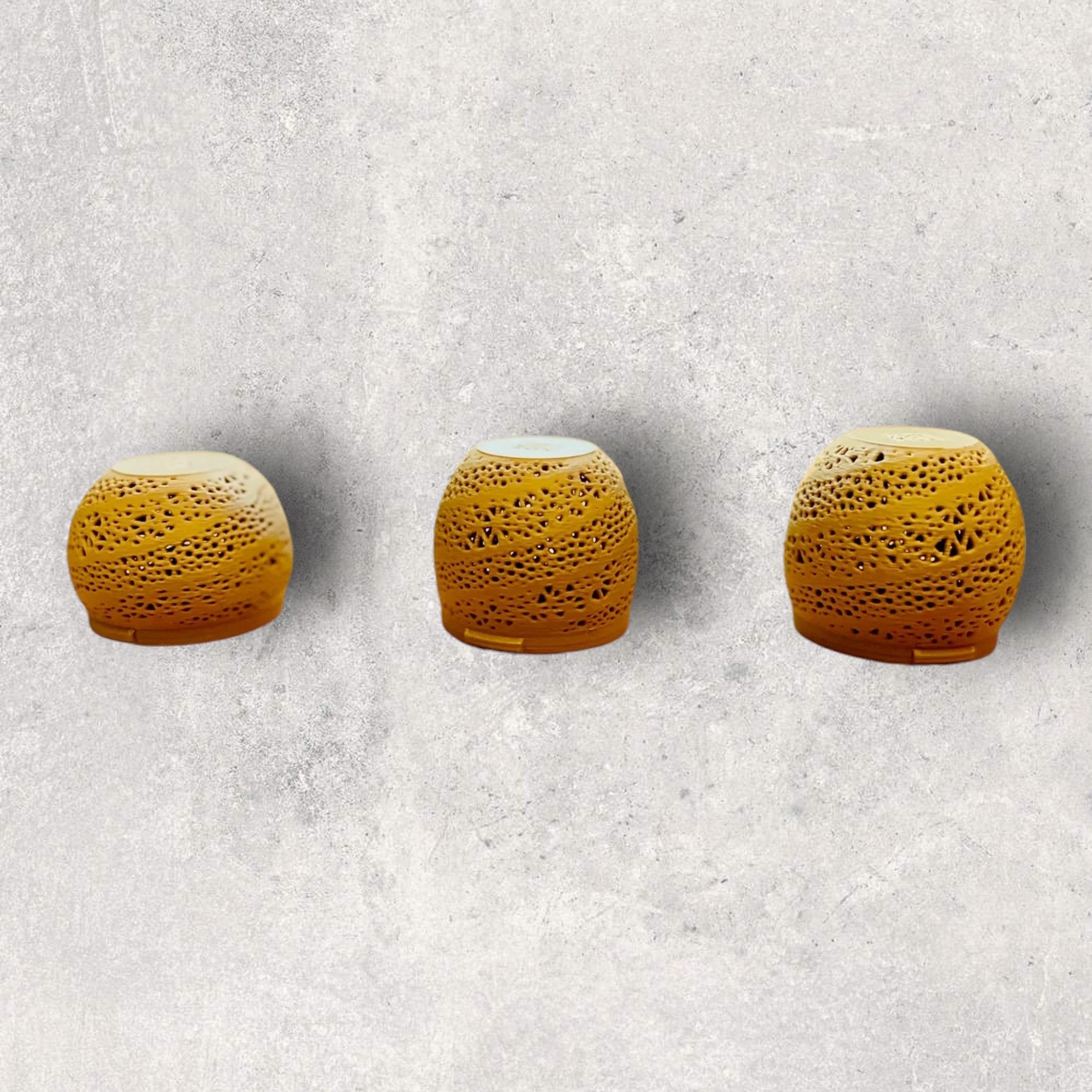 Amber & Beige Agern Hængende Ornamentlampe - varm dæmpet glød og dekorativ belysning fra JM Dimensions