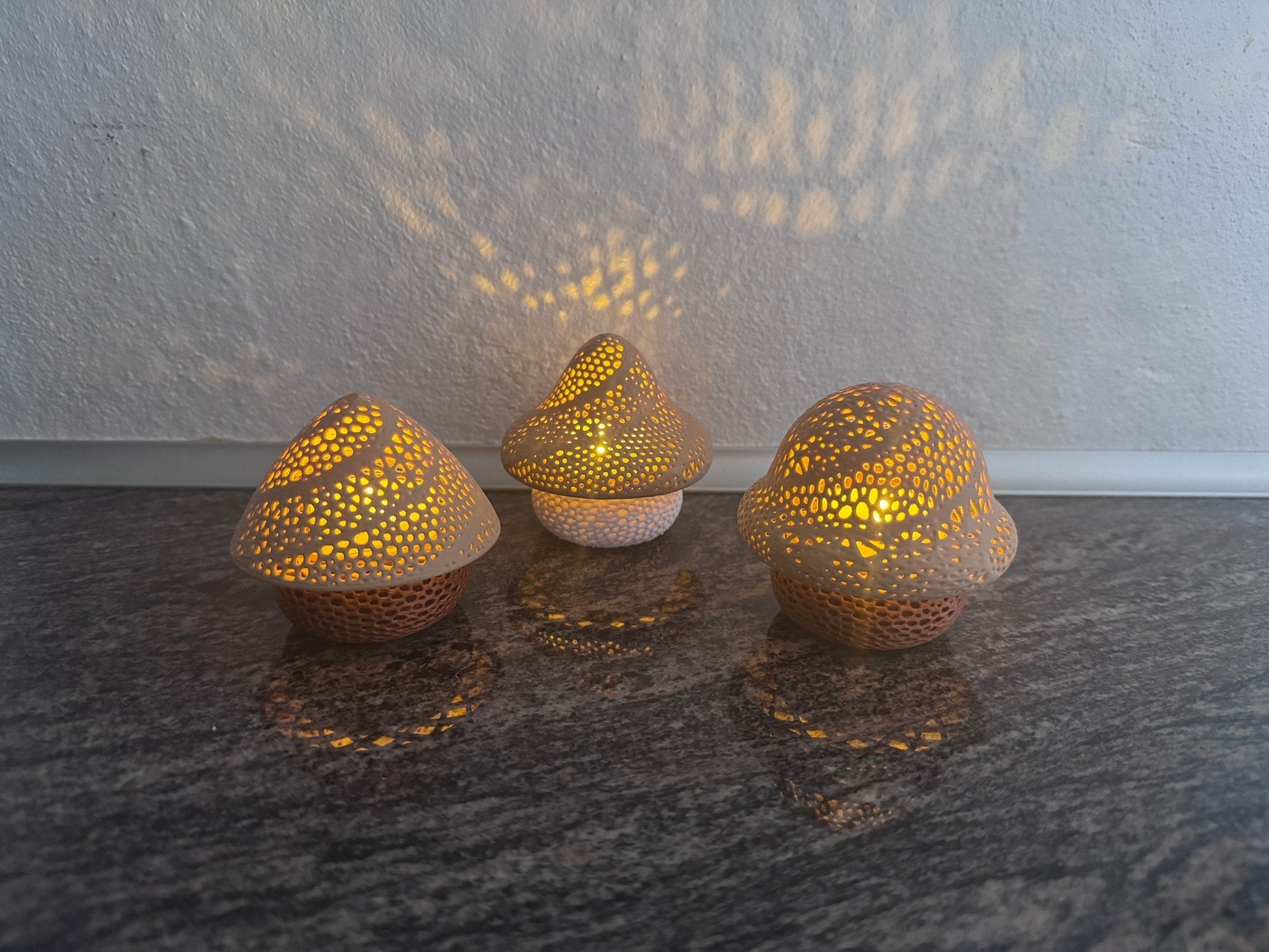 NUKD Stumpy Svampekollektion - dekorative svampedekorationer til boligindretning fra JM Dimensions