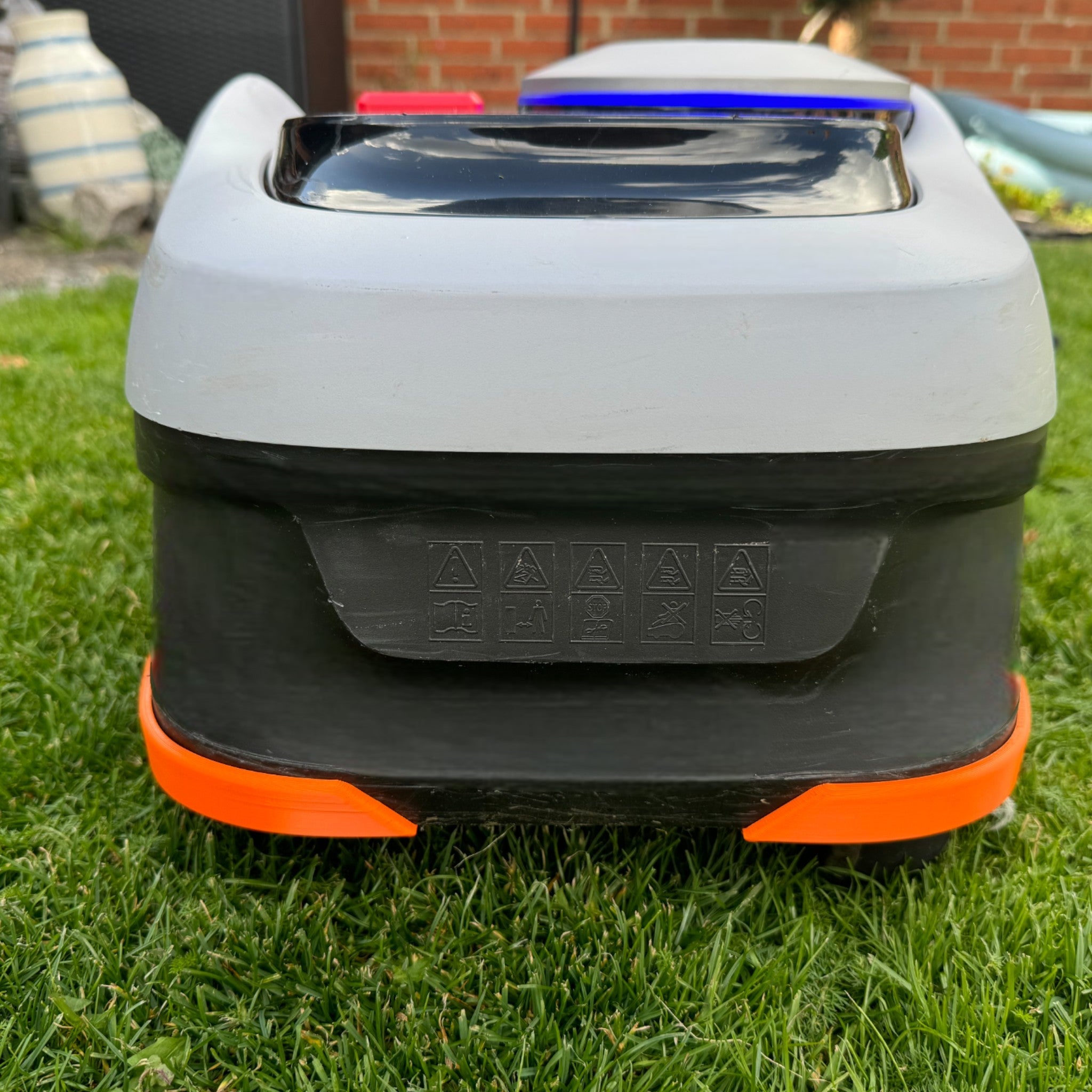 Premium bumper til Segway Navimow i-serien - beskyttende tilbehør til robotplæneklipper fra JM Dimensions