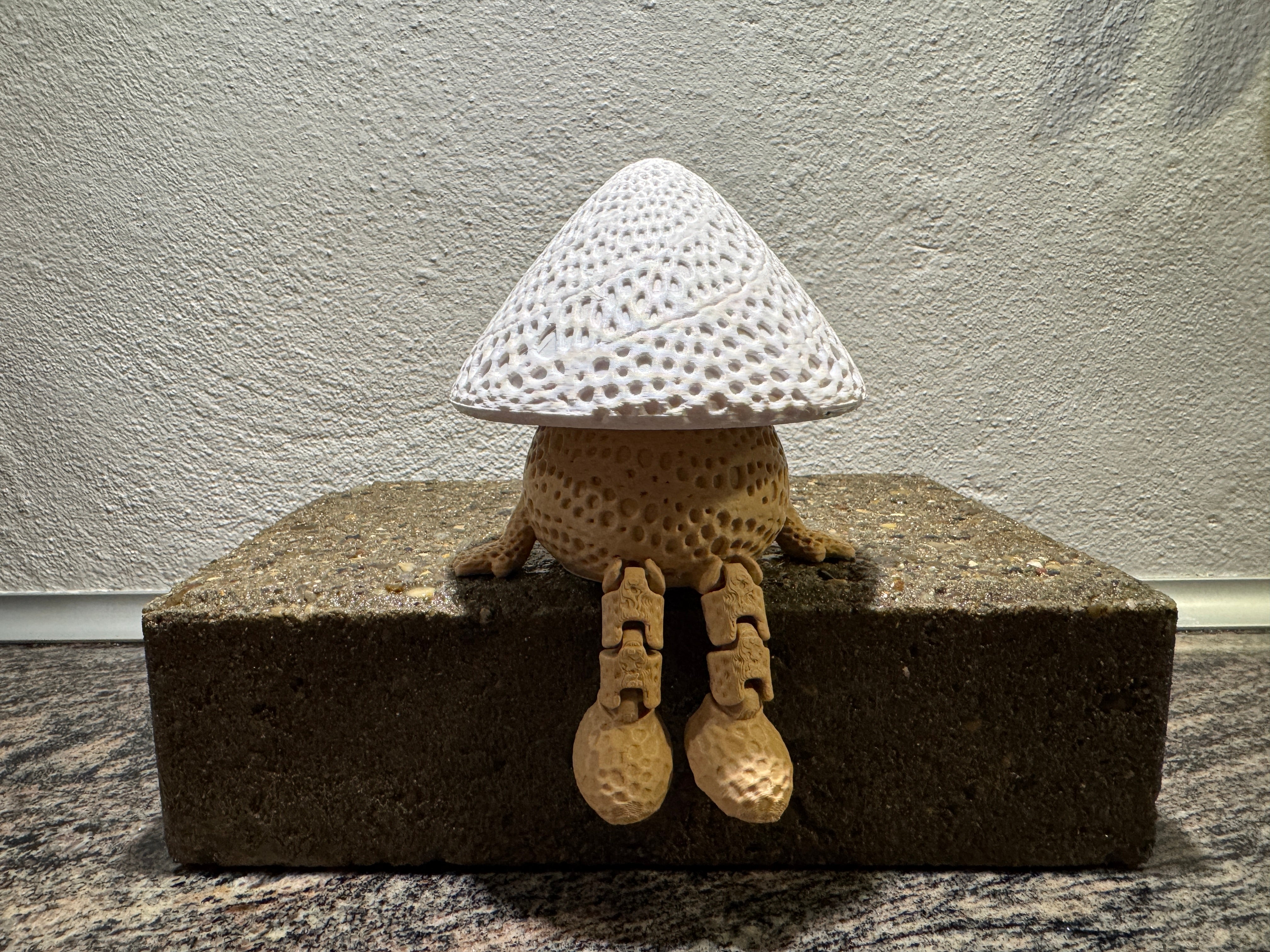 Svampebeholder med ben - dekorativ og praktisk småtingsopbevaring fra JM Dimensions