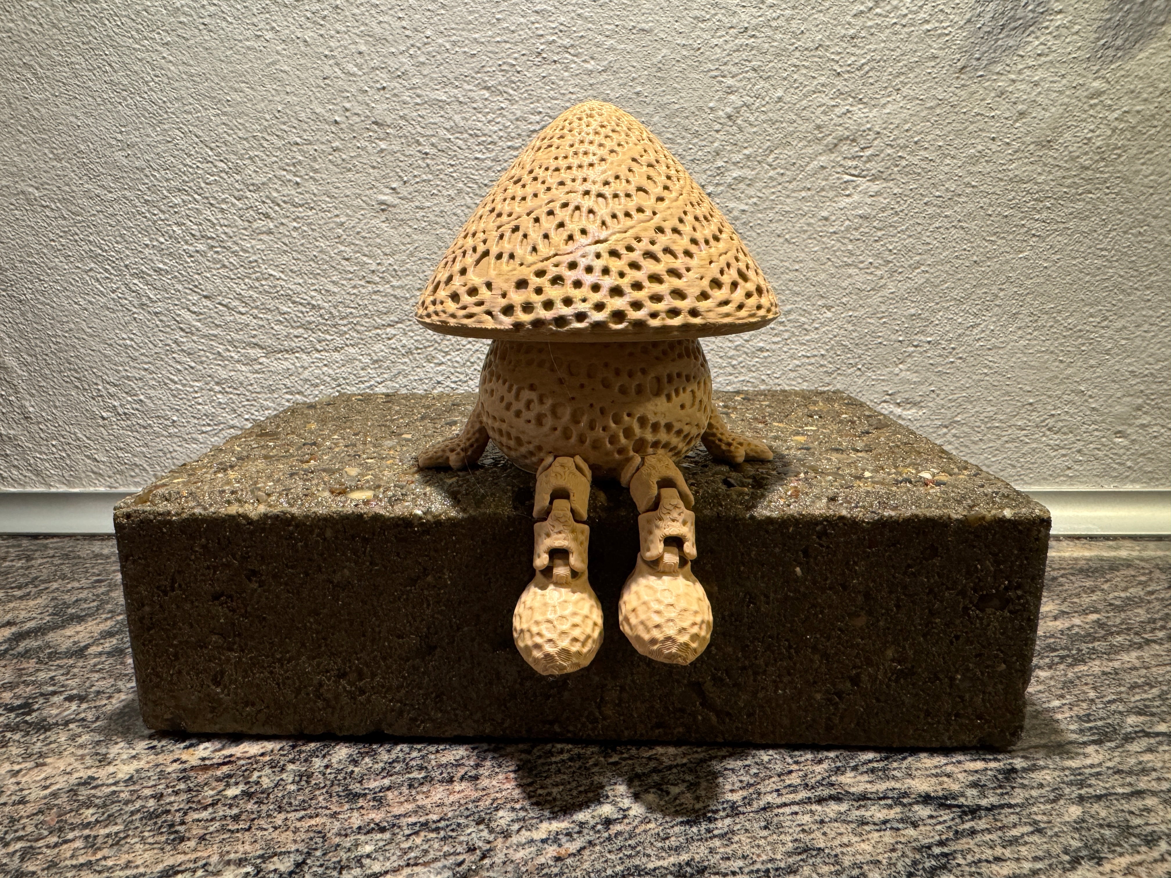 Svampebeholdere med ben - dekorativ opbevaringsløsning og kreativ hyldedekoration fra JM Dimensions