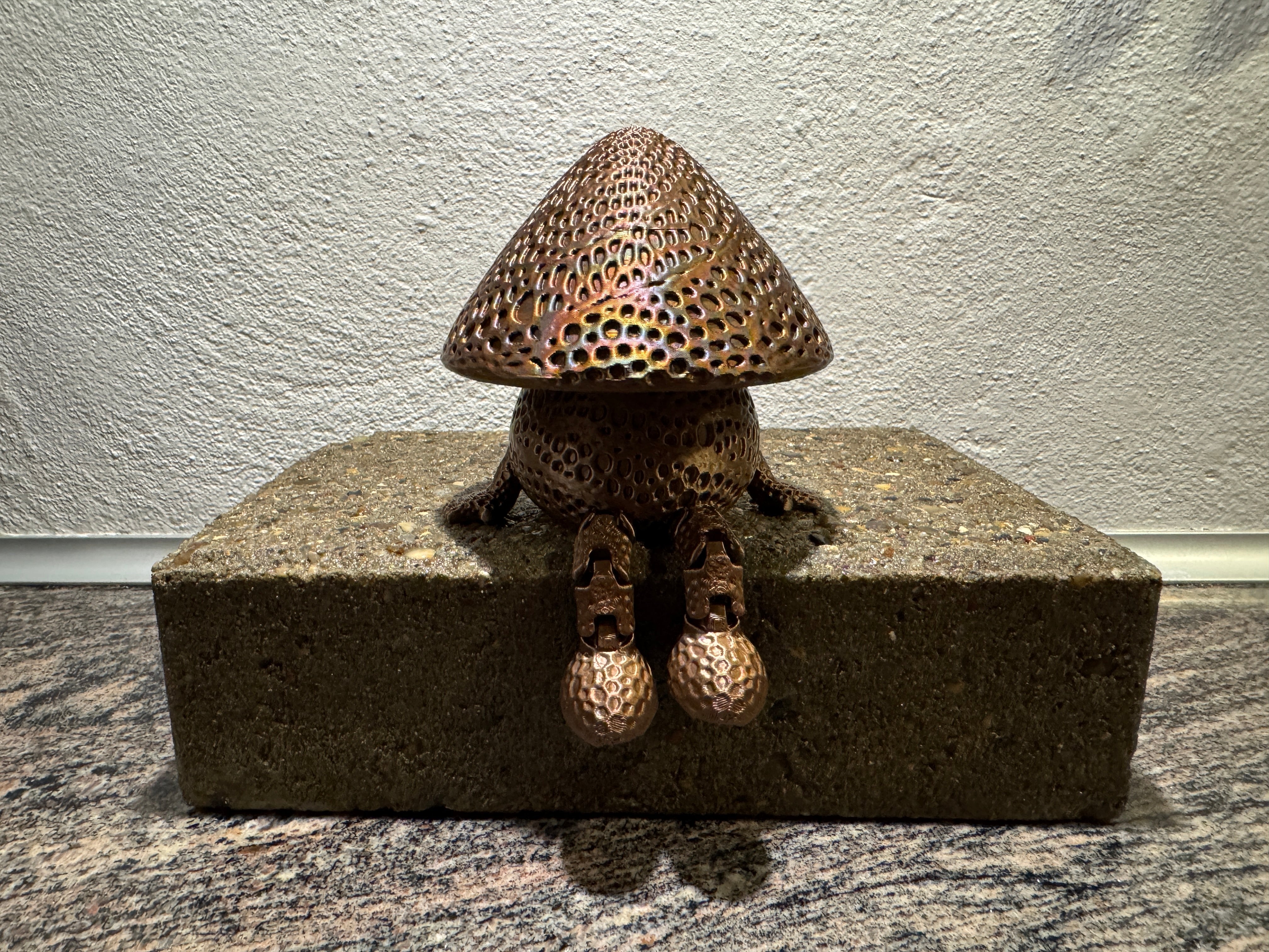 Svampebeholdere med ben - dekorativ opbevaringsfigur til hylde og skrivebord fra JM Dimensions