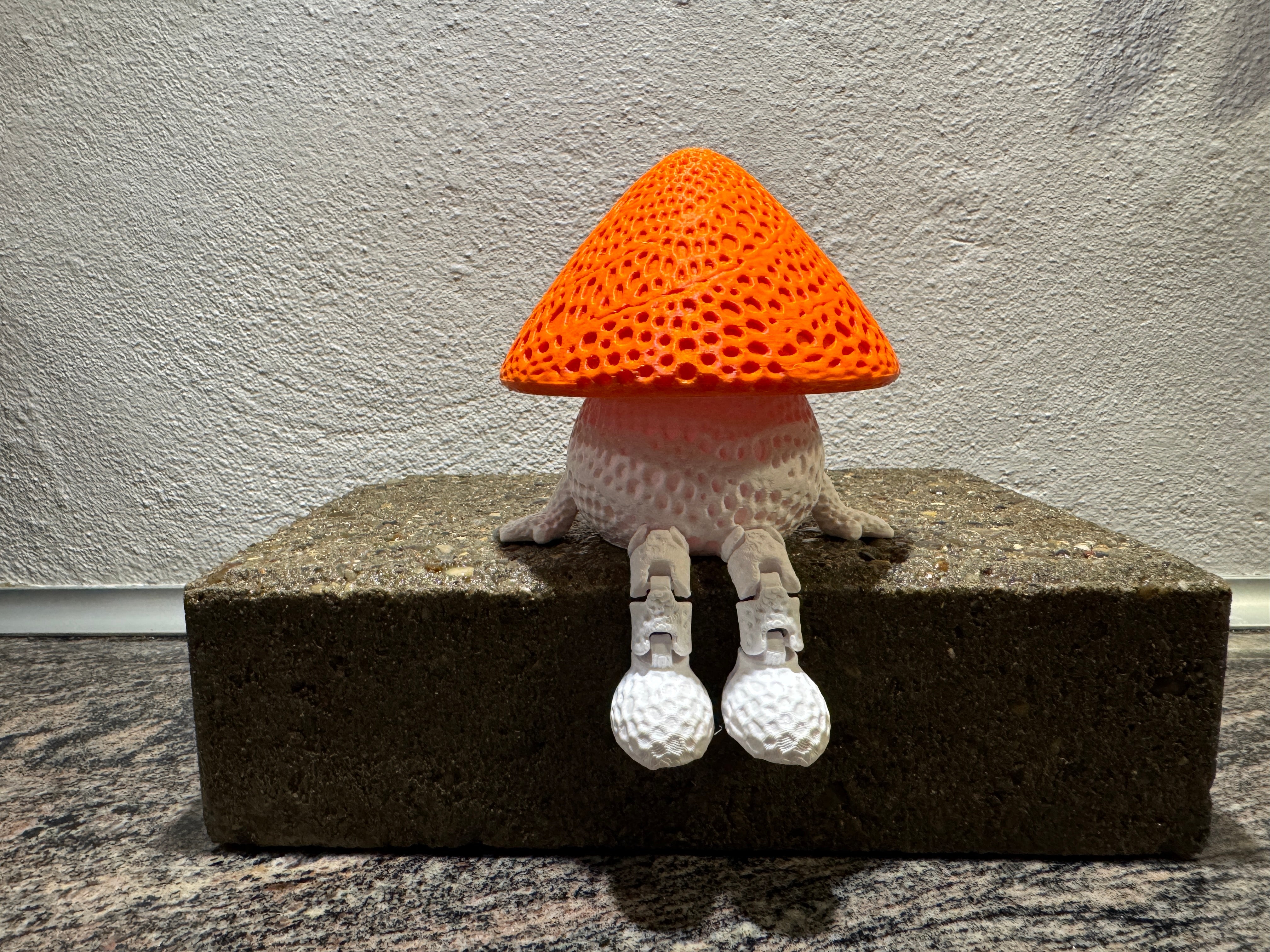 Svampebeholdere med ben - dekorativ opbevaring og fantasifuld hyldedekoration fra JM Dimensions