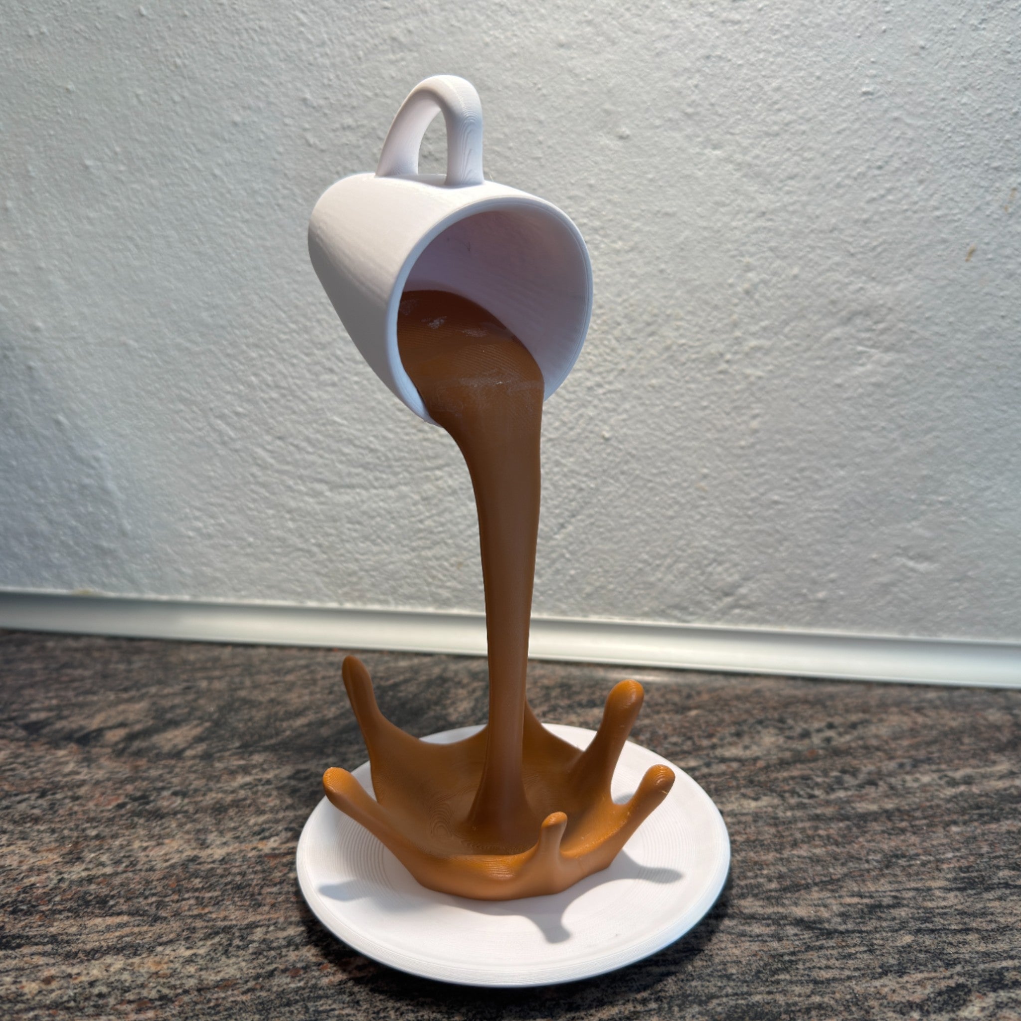 Svævende Kaffekop Dekoration - unik køkken- og kaffebar indretning fra JM Dimensions