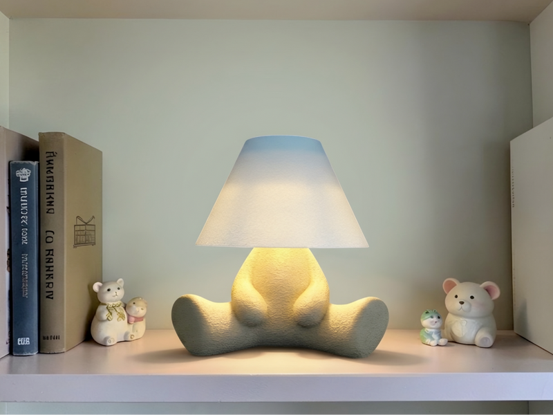Quiet – trykaktiveret Loopy Lamp-figur med roligt udtryk, 3D-printet i Holstebro af JM Dimensions