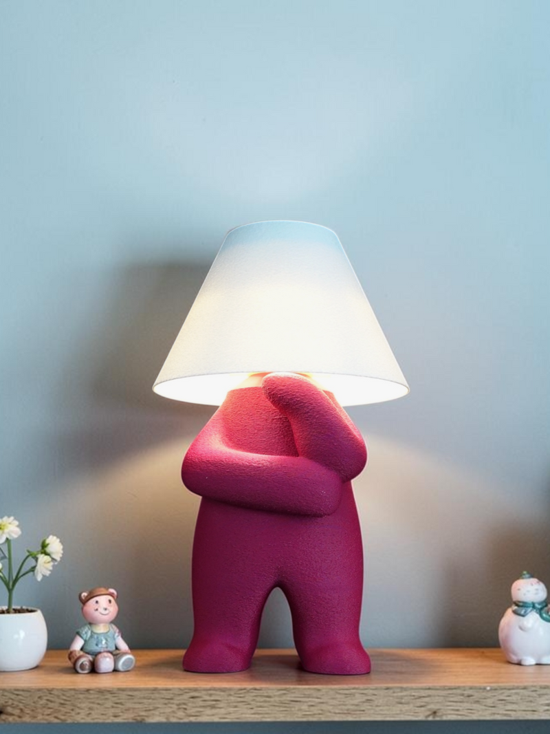 Loopy Lamp Wise set forfra med lyset tændt, 3D-printet i Holstebro af JM Dimensions