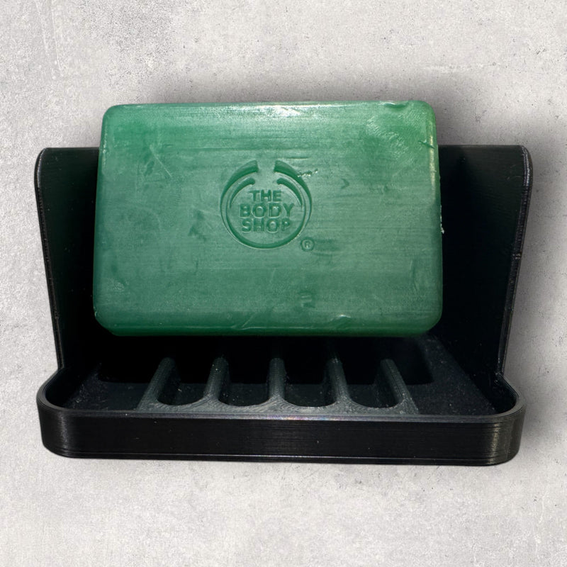 Delta Design sæbeholder - stilren sæbeskål til badeværelset der holder sæben tør fra JM Dimensions