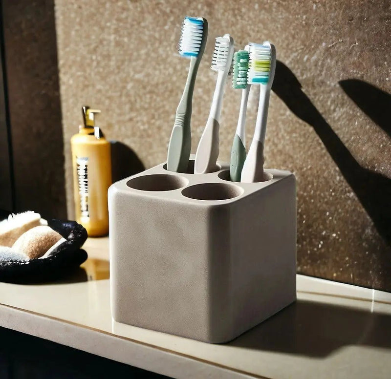 Delta Fire-Rør Tandbørsteholder - praktisk opbevaring af tandbørster til badeværelset fra JM Dimensions