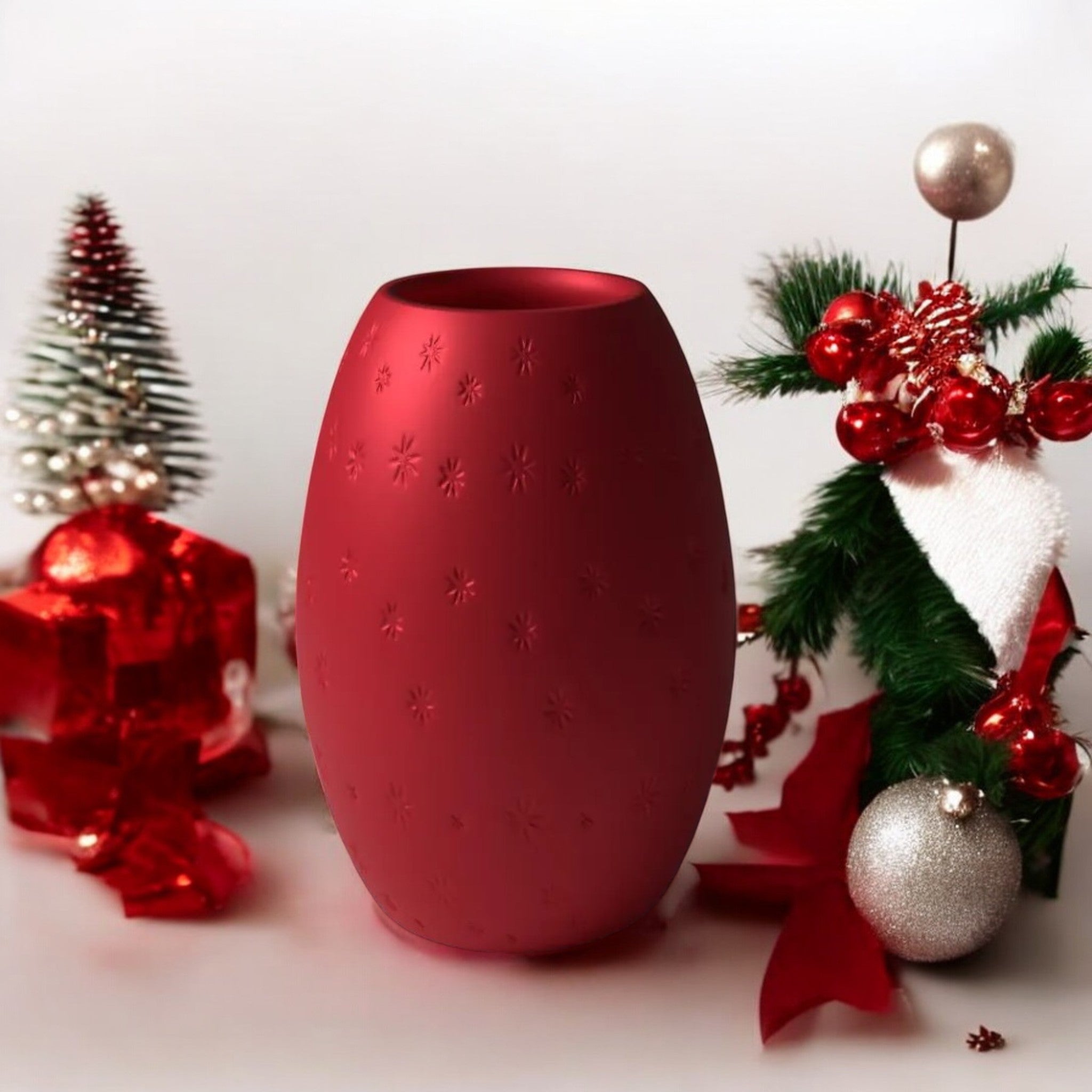 Festlig Julevase med Hollyberry Design - elegant centerpiece til juledekoration fra JM Dimensions