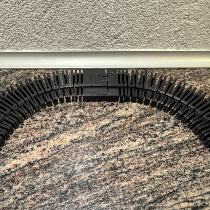 Fleksible Togskinner - buet kabelguide til skrivebordet med kamformede finner fra JM Dimensions