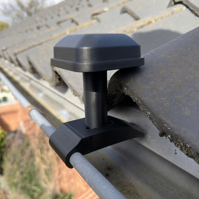 Universal Tagrendeholder til Robotplæneklipper GPS