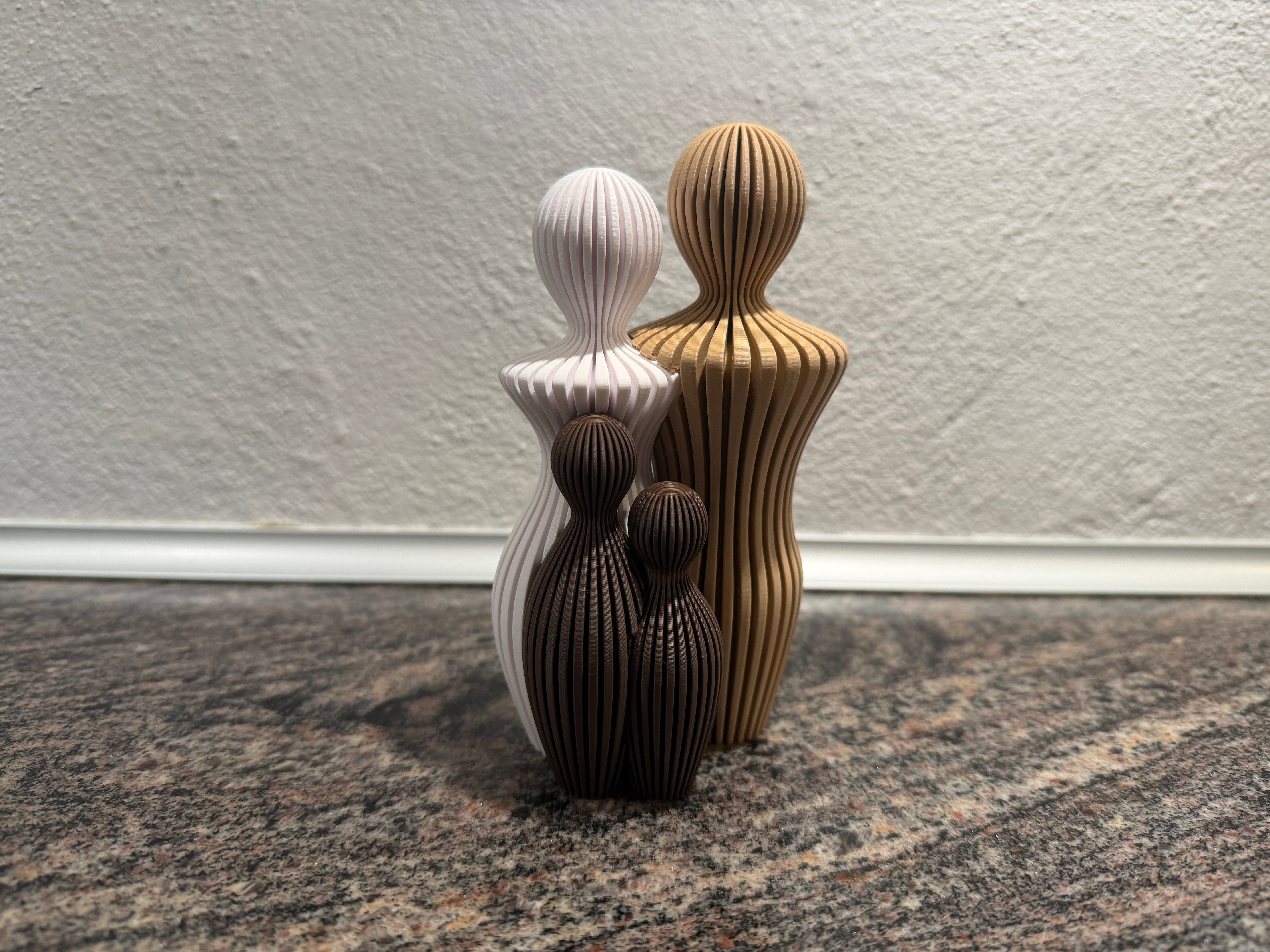 Sabre Familieskulptur med 2 børn