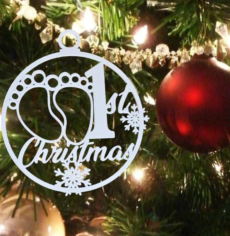 Juletræspynt – Barnets Første Jul - sentimental juledekoration og mindeornament fra JM Dimensions