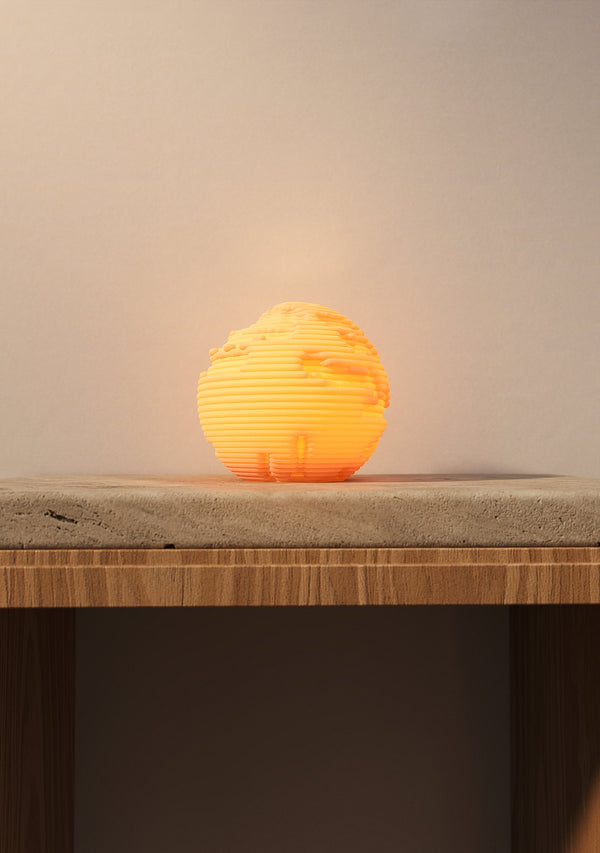 Leora O13-s Erosion Mini Lampe, tændt, med lagdelte flader