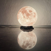 Månelampe - stemningsfuld nat- og bordbelysning til skrivebord, hylde eller sengebord fra JM Dimensions