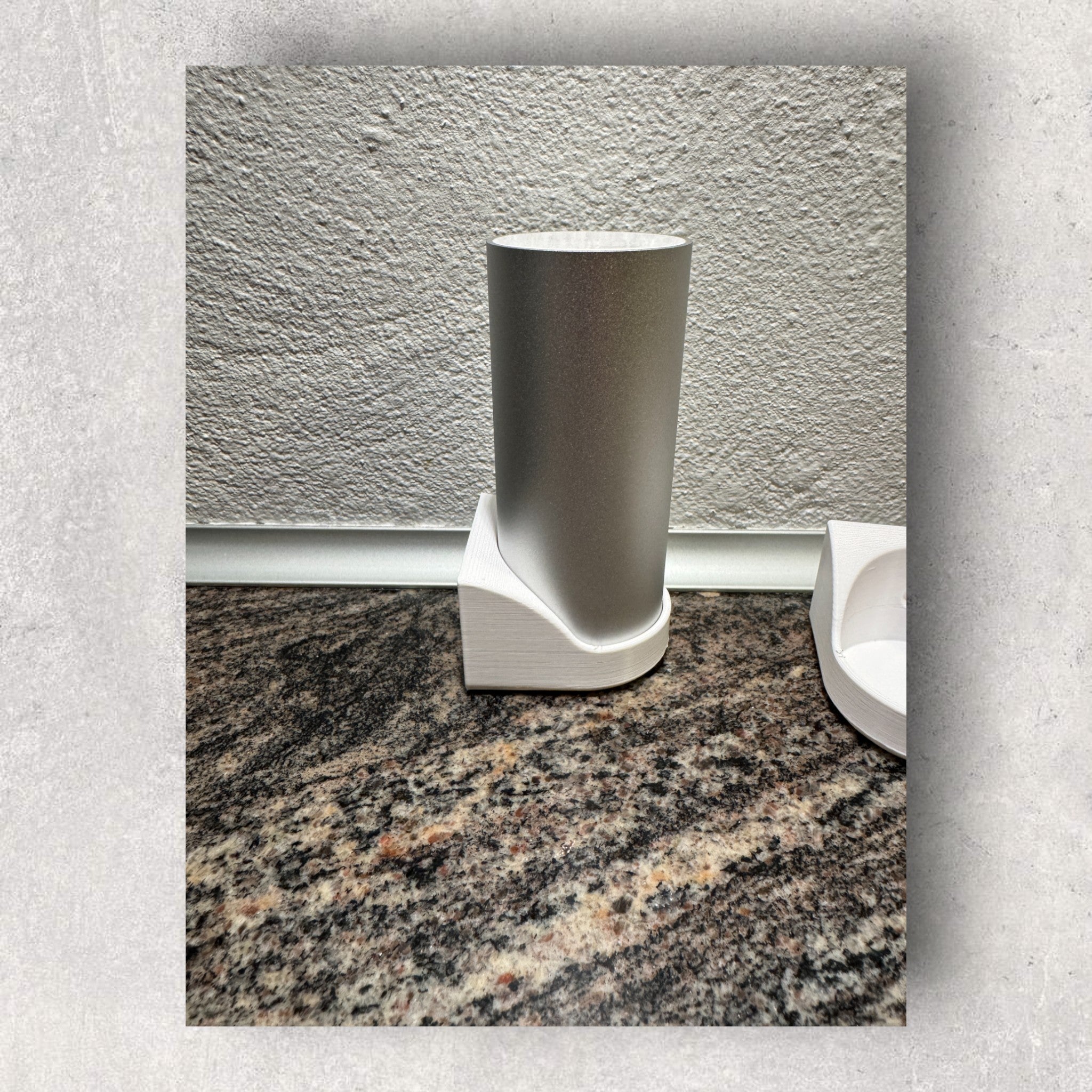 Netatmo Vægholder til Outdoor Modul - stabil og sikker vægmontering af dit smart home udstyr fra JM Dimensions