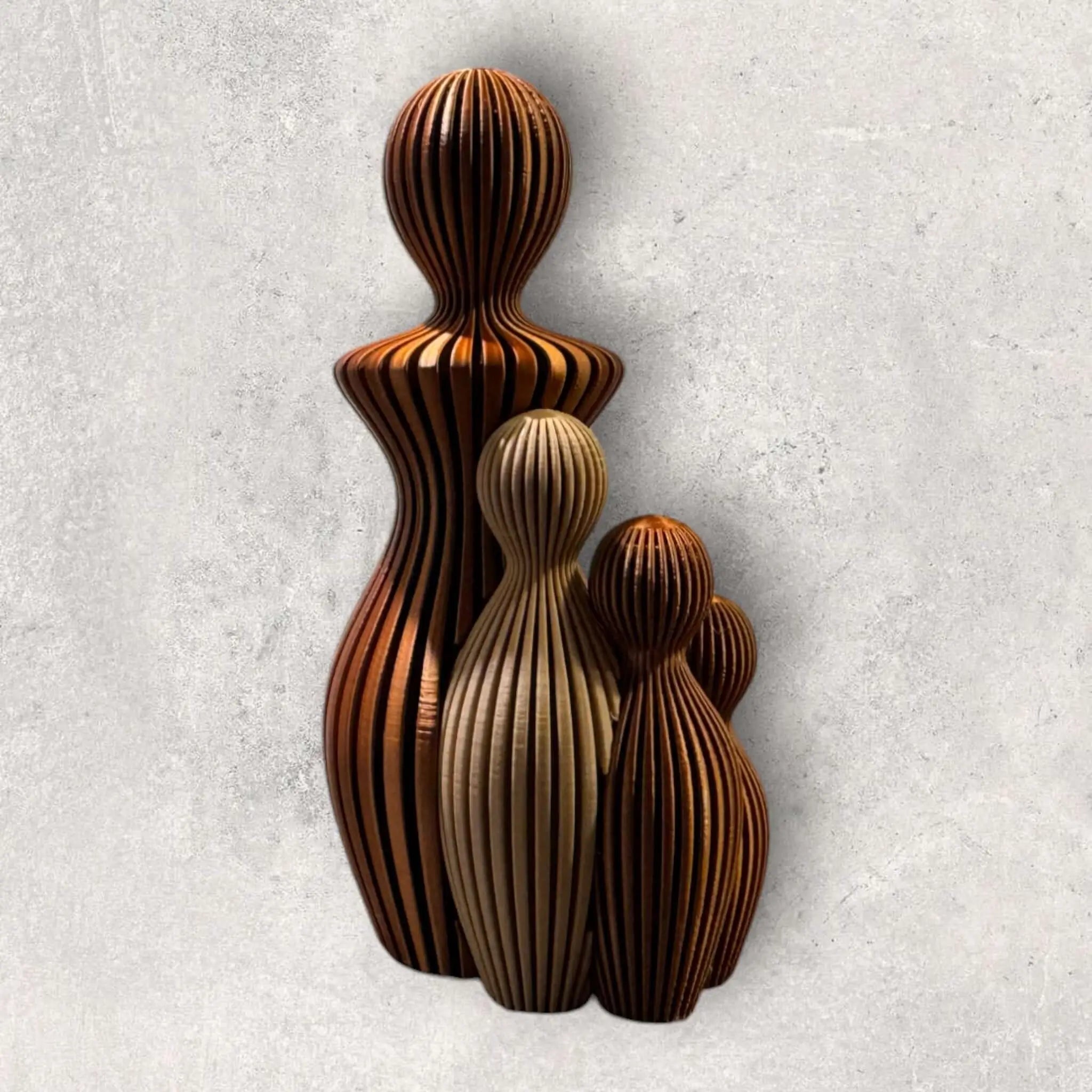 Sabre Forældre Statue - moderne dekorativ skulptur med mor og barn motiv til boligindretning fra JM Dimensions