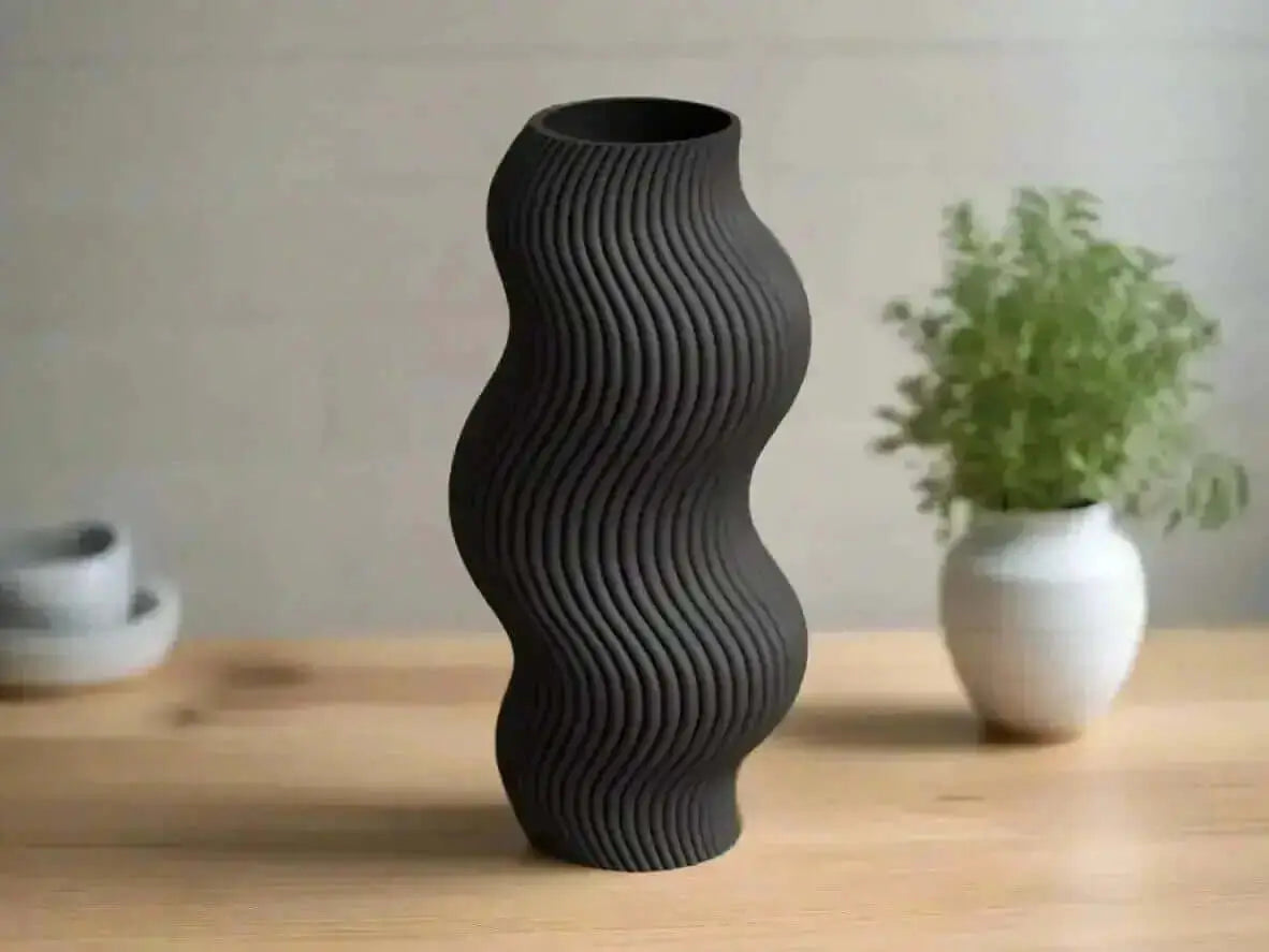 Sabre Moderne Bølge Vase - dekorativ boligvase til blomster og planter fra JM Dimensions
