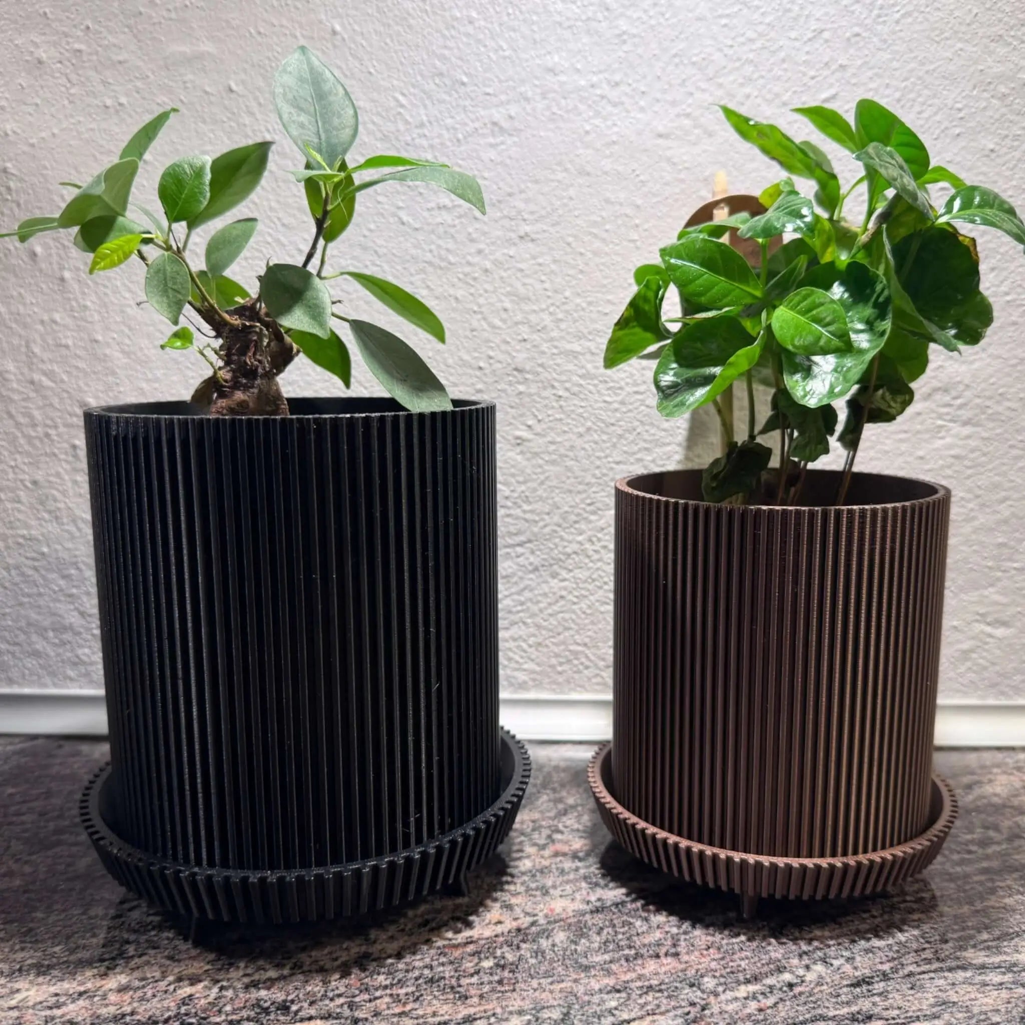 Sabre Stilfuld Potte med Ben - dekorativ plantevase og elegant indretningsdetalje fra JM Dimensions