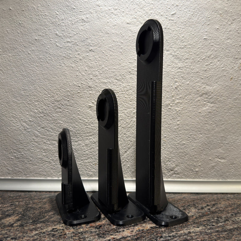 Væghængt tre-rør opbevaringsholder - vertikal opbevaring af cylindriske genstande fra JM Dimensions