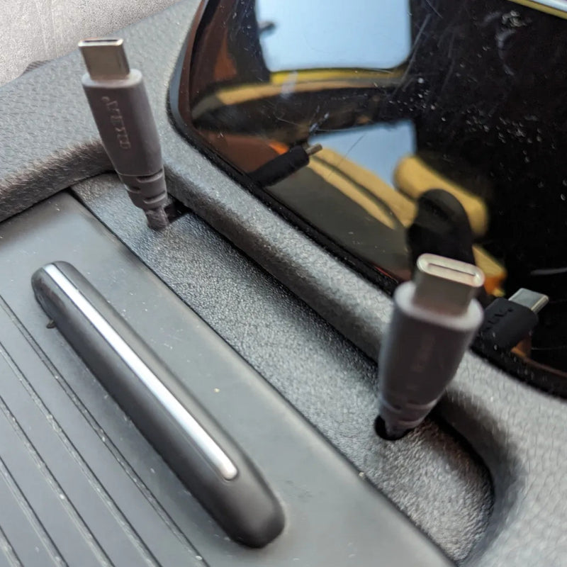 VW ID.3/ID.4 USB Kabelholder til Midterkonsol - Kabelstyring og nem adgang til USB-tilslutninger i bilen fra JM Dimensions