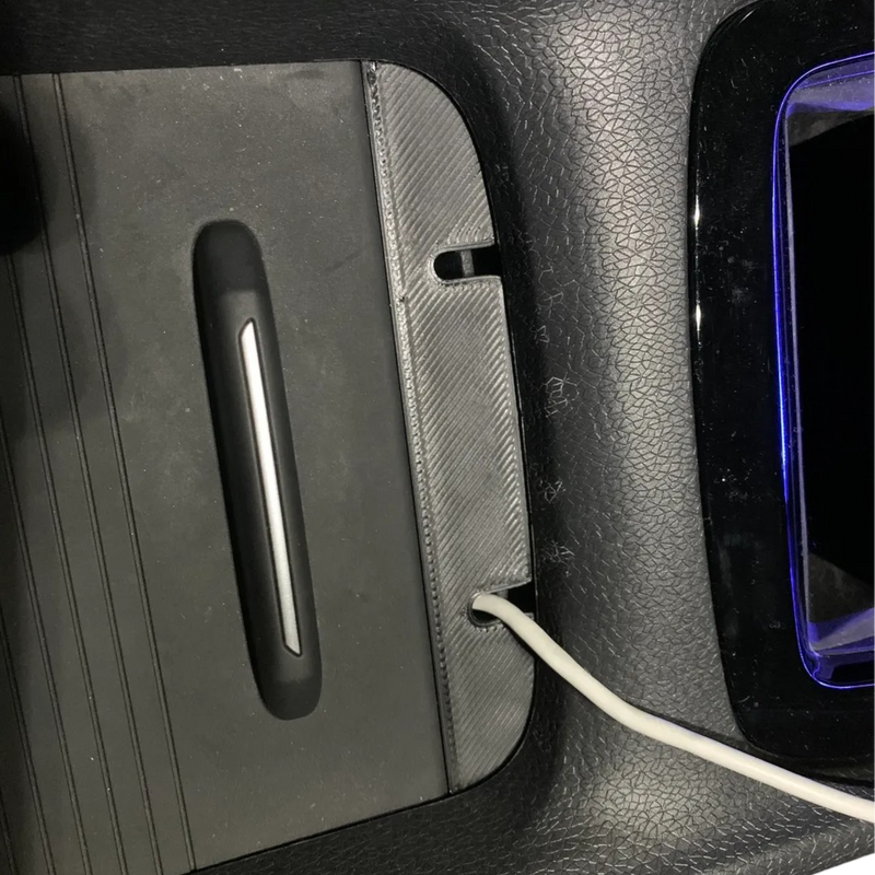 VW ID.3/ID.4 USB Kabelholder til Midterkonsol - Kabelhåndtering og opbevaring i bilens midterkonsol fra JM Dimensions