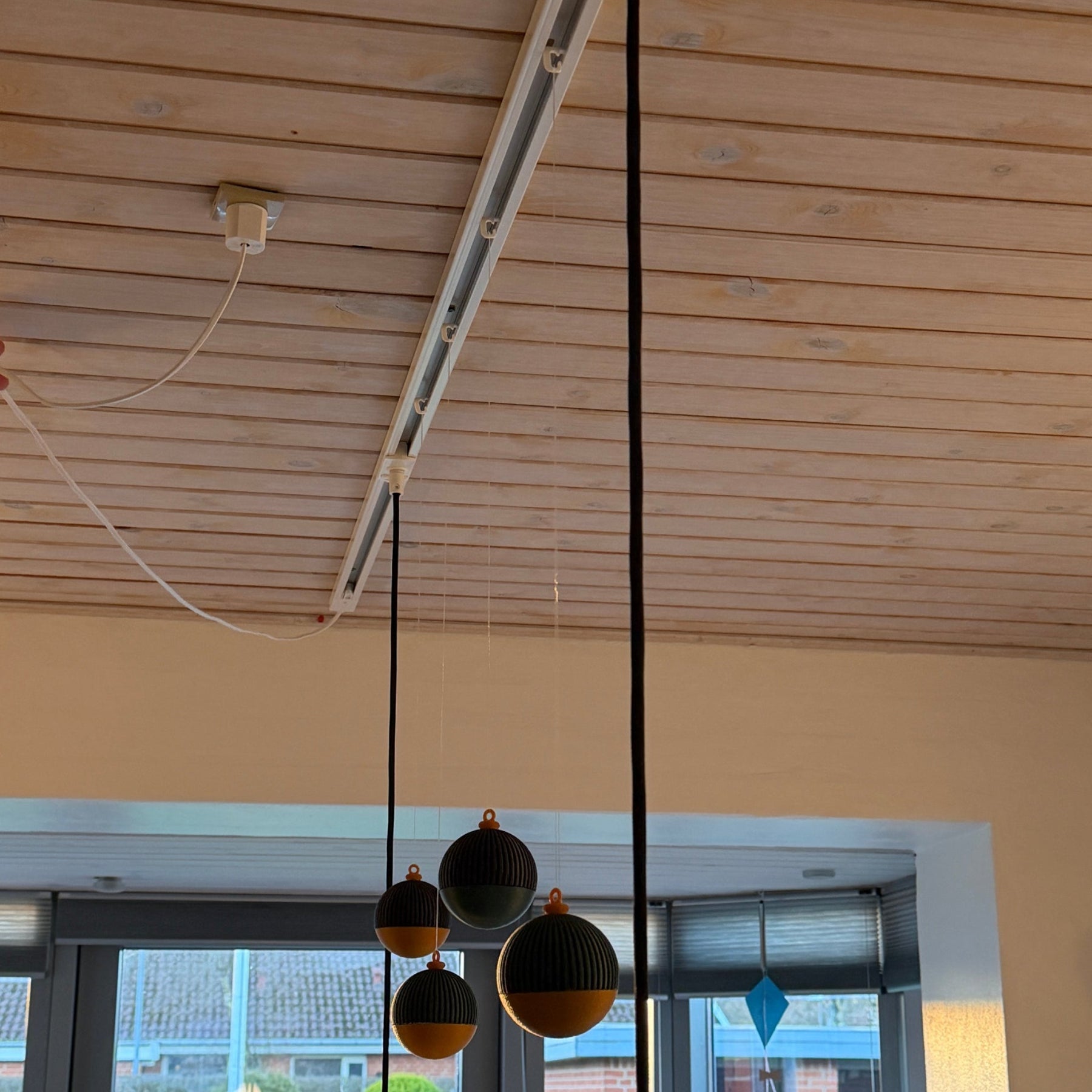 Universel Krog til Lysskinner - Billede 2